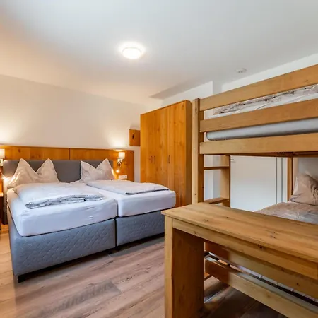 Bergblick Apartman *