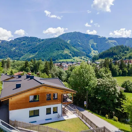 Bergblick Apartman *
